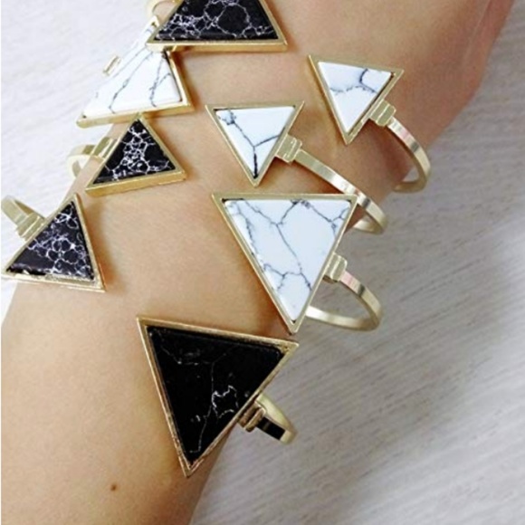 RENNE | Adjustable Triangle Marble Boho Bracelet - Picture 5 of 6